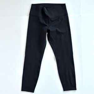 Lululemon Run Times 7/8 Tight w/Vented Ladder Calf in Black | 12 | NWOT